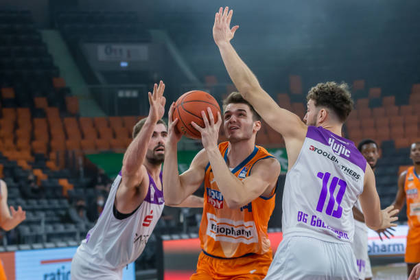 或缺的地位 或缺的地位