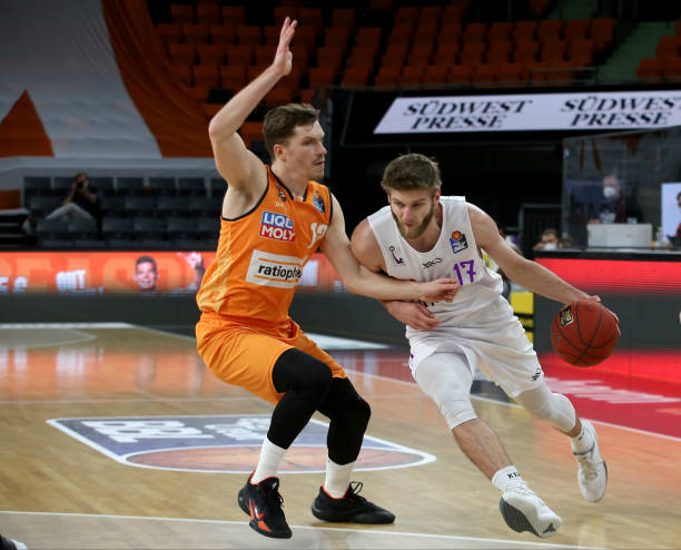 关键暂停调 关键暂停调