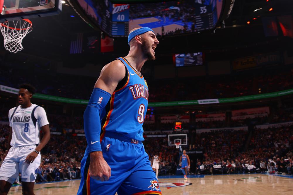 他在场上沉 他在场上沉