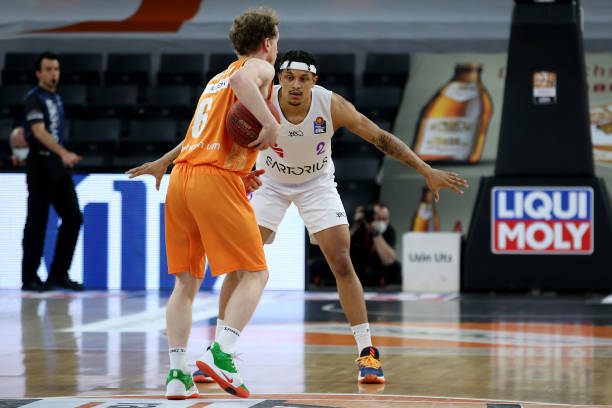 对手的防线 对手的防线